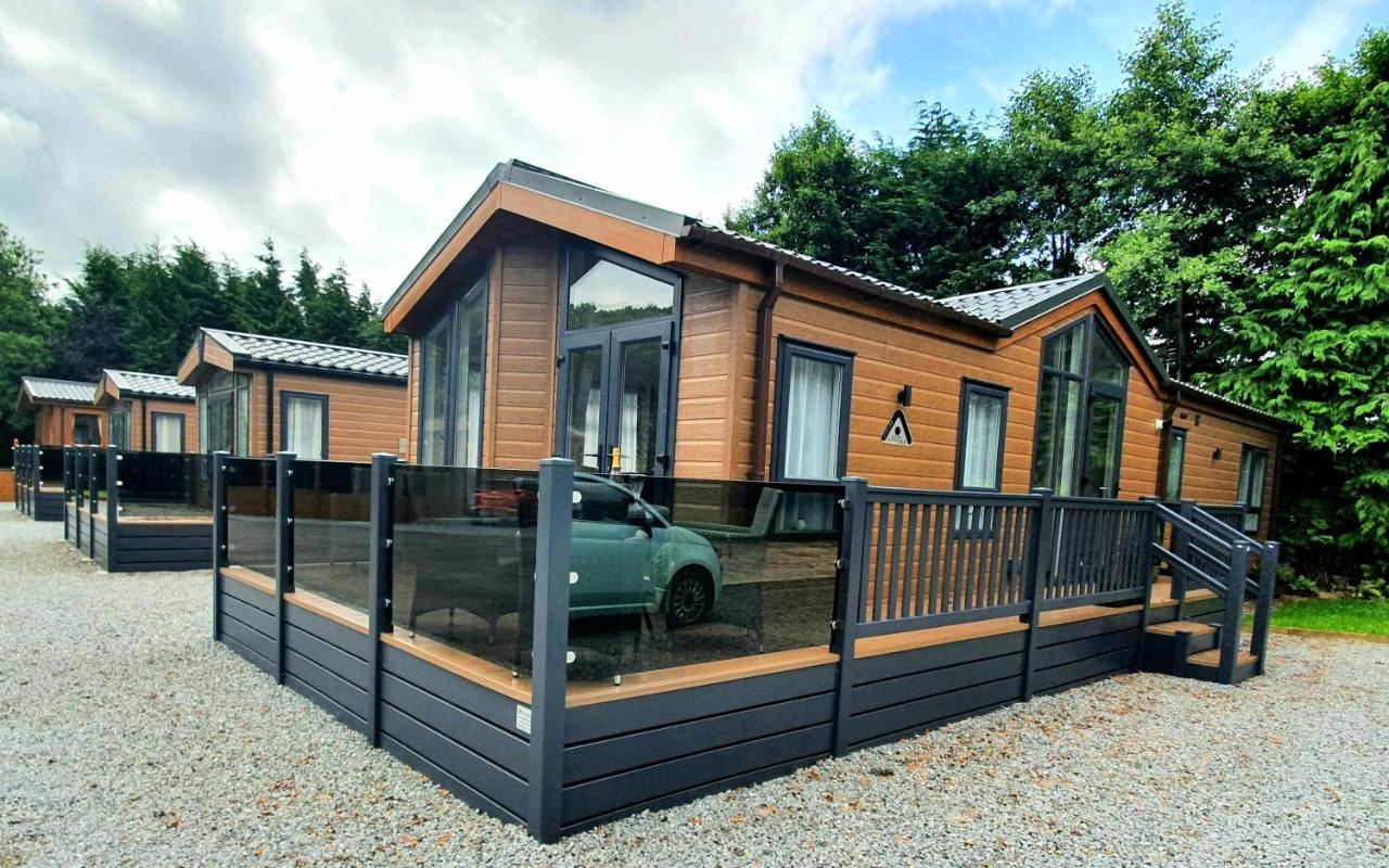 Grand Eagles Luxury Lodge, Auchterarder Perth Exterior photo
